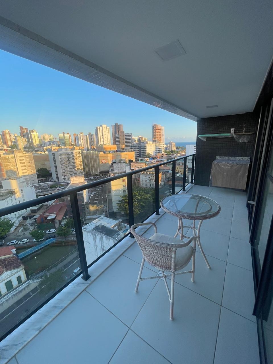 Apartamento à venda com 1 quarto, 37m² - Foto 2