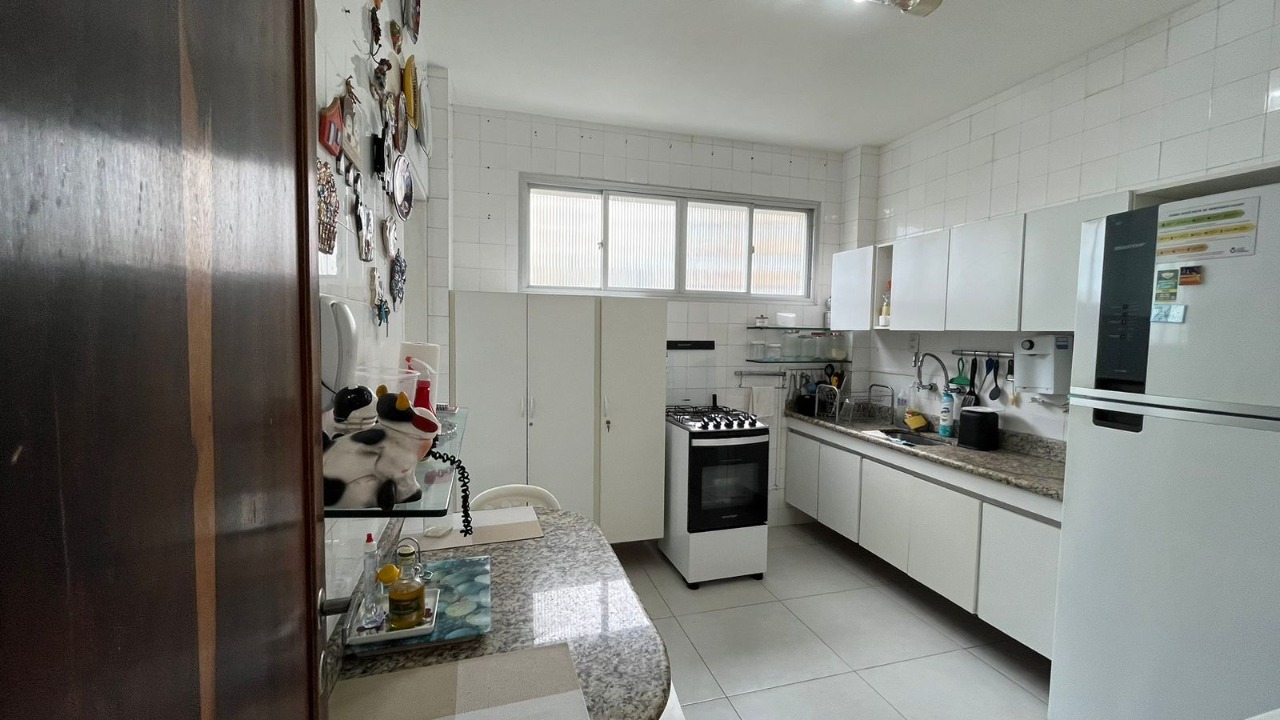 Apartamento à venda com 3 quartos, 145m² - Foto 12