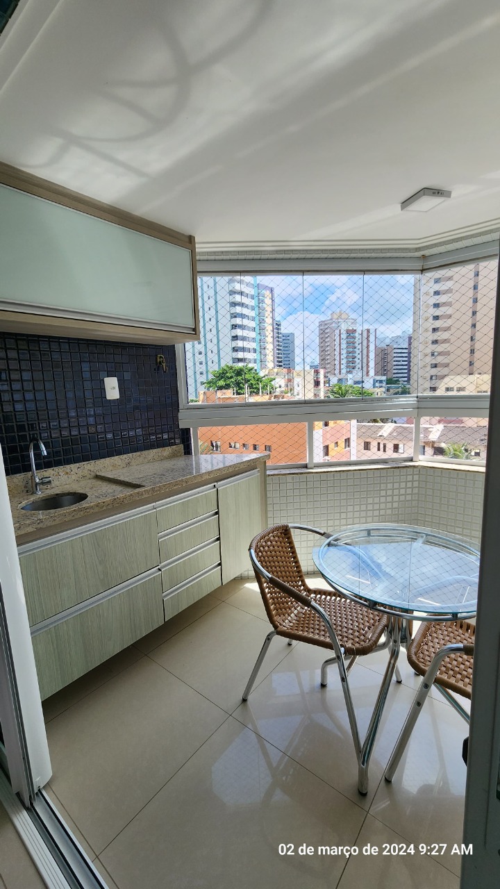 Apartamento à venda com 3 quartos, 93m² - Foto 2