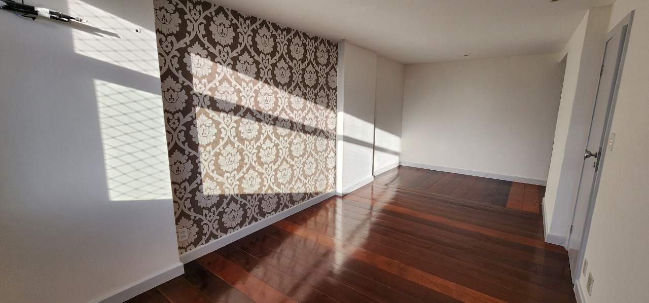 Apartamento à venda com 4 quartos, 206m² - Foto 9