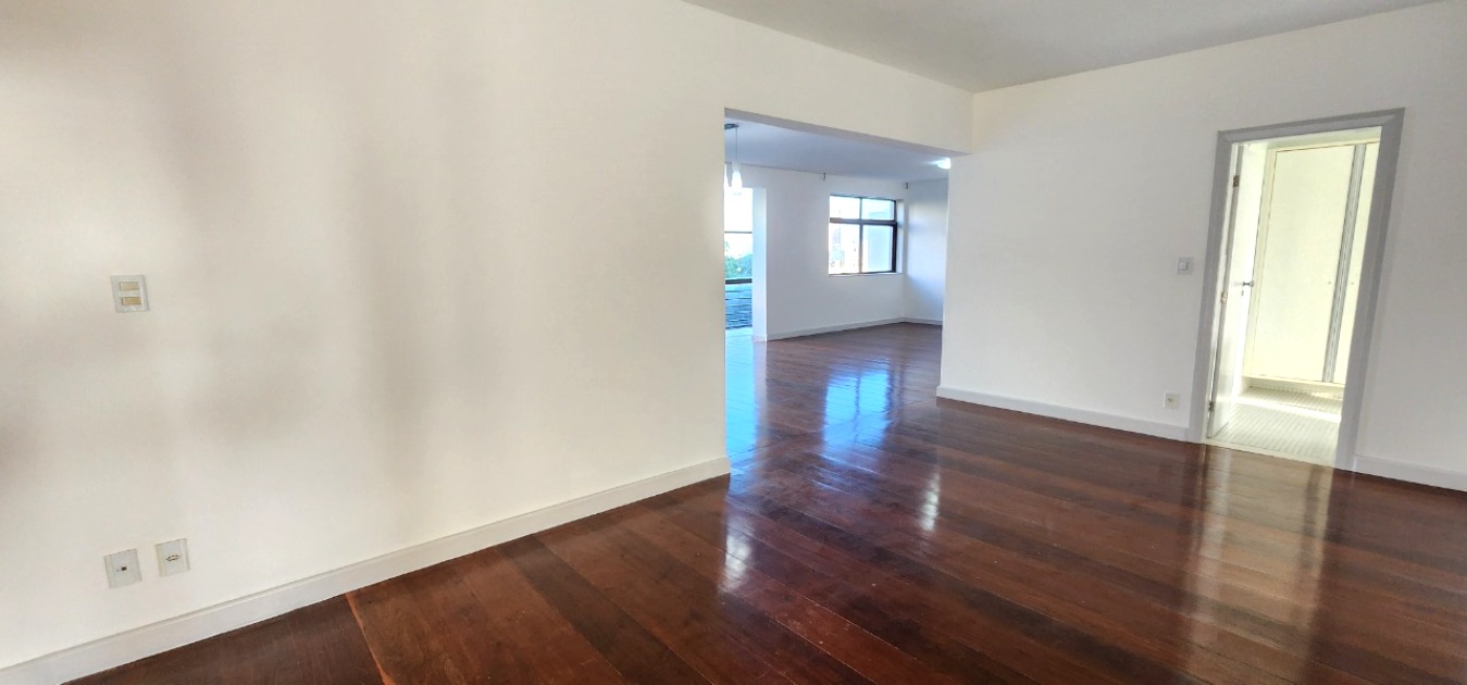 Apartamento à venda com 4 quartos, 206m² - Foto 7