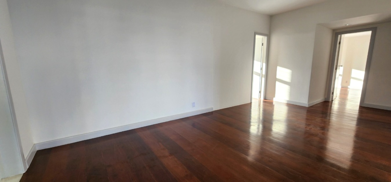 Apartamento à venda com 4 quartos, 206m² - Foto 3