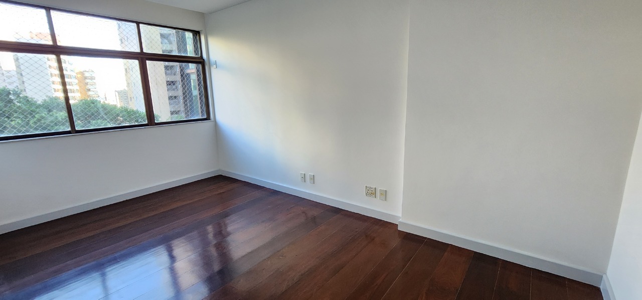 Apartamento à venda com 4 quartos, 206m² - Foto 20