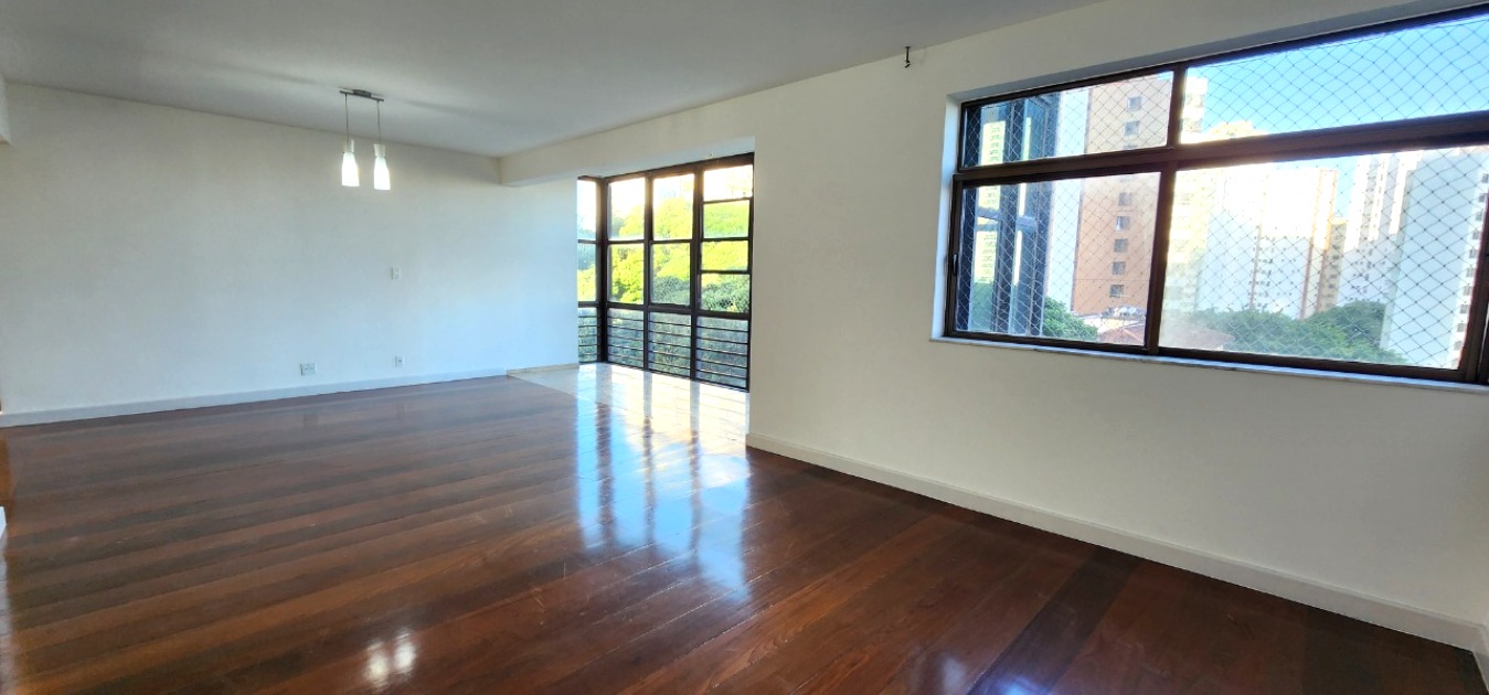 Apartamento à venda com 4 quartos, 206m² - Foto 4