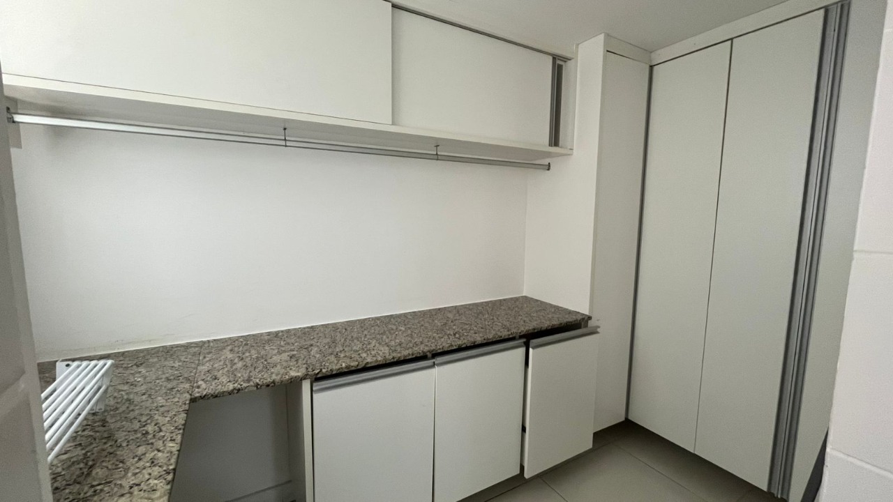 Apartamento à venda com 4 quartos, 182m² - Foto 20