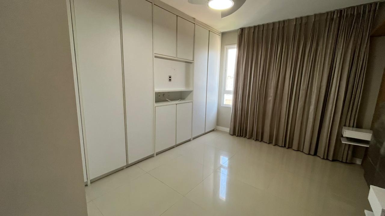 Apartamento à venda com 4 quartos, 182m² - Foto 10