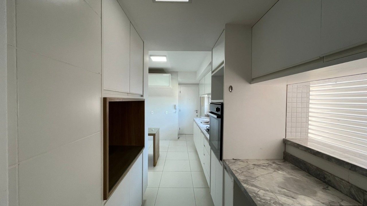 Apartamento à venda com 4 quartos, 182m² - Foto 18