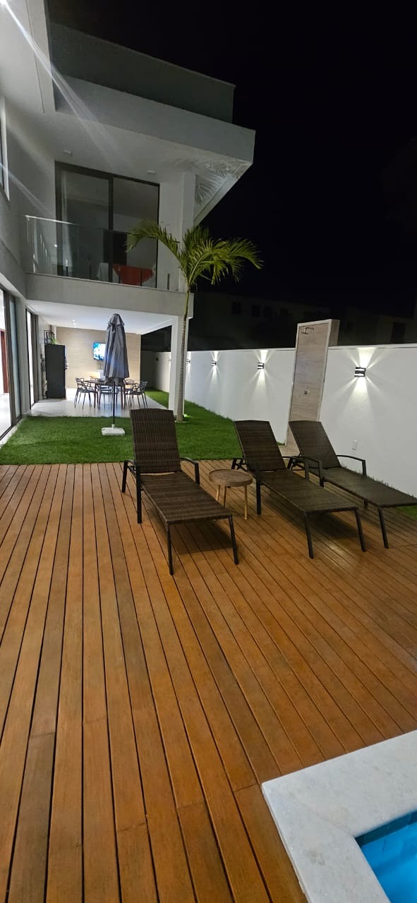 Casa de Condomínio à venda com 8 quartos, 422m² - Foto 17