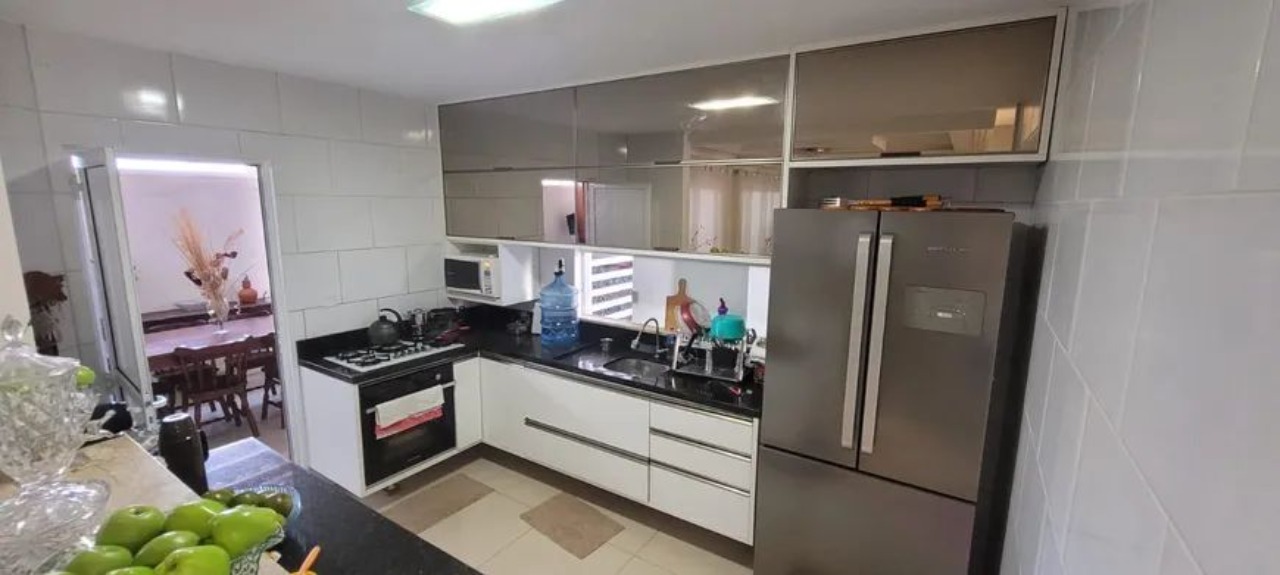 Casa de Condomínio à venda com 4 quartos, 200m² - Foto 6