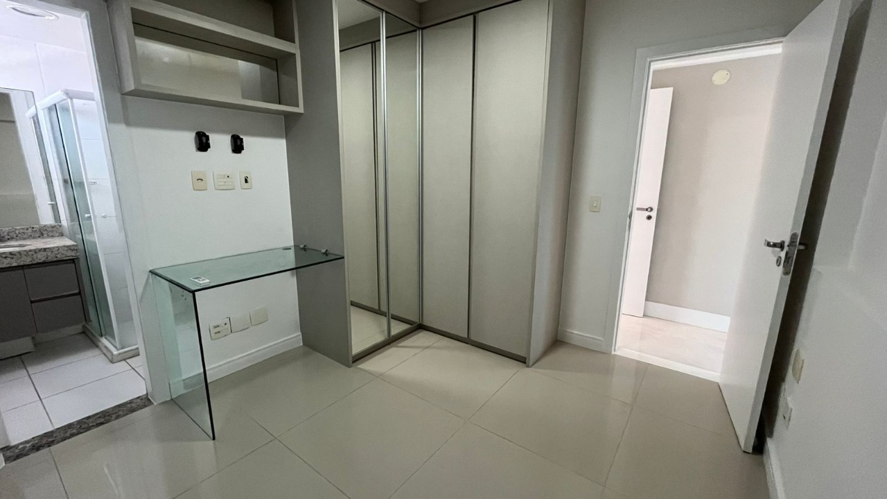 Apartamento à venda com 4 quartos, 182m² - Foto 12