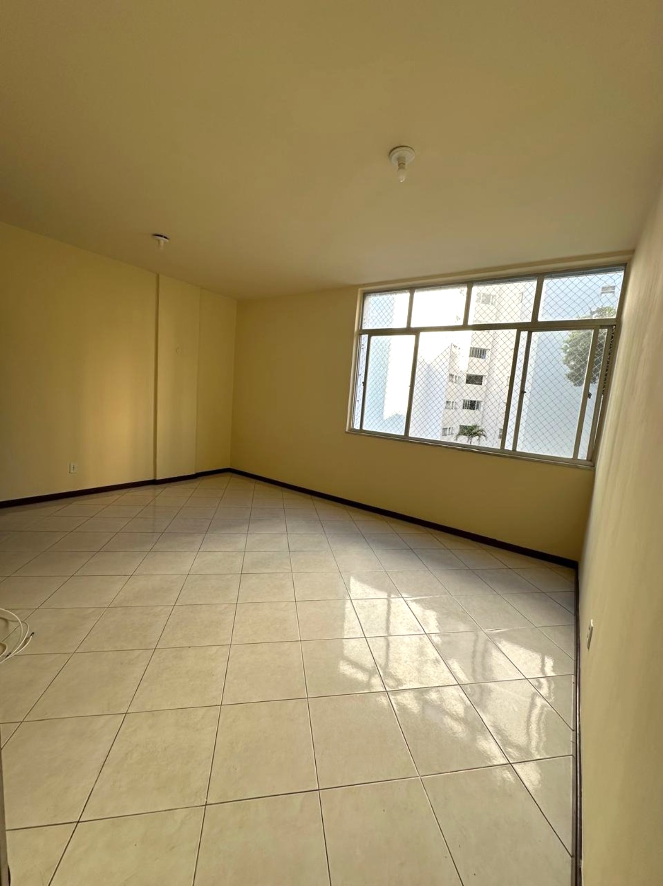 Apartamento à venda com 3 quartos, 93m² - Foto 1