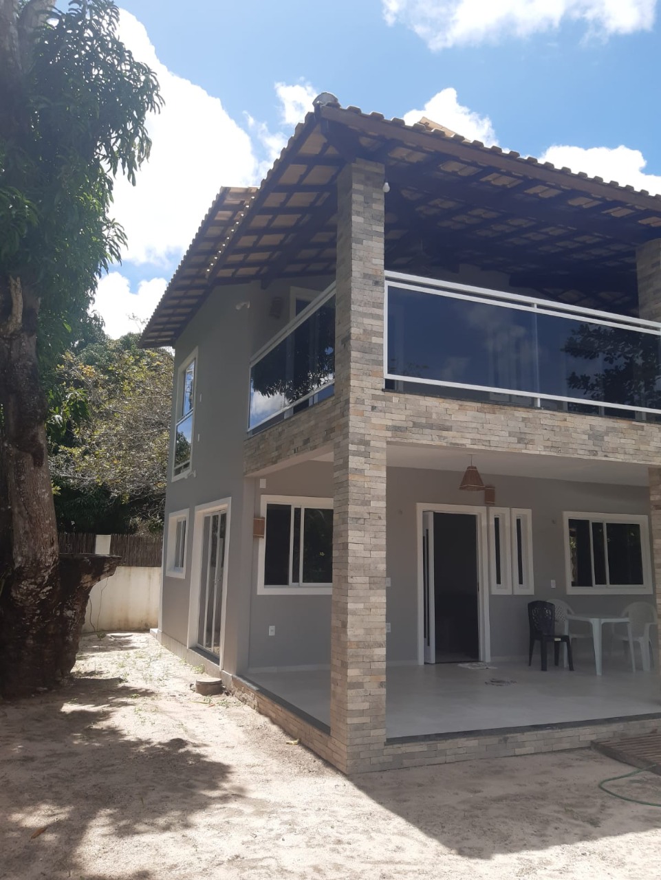 Casa à venda com 2 quartos, 140m² - Foto 1