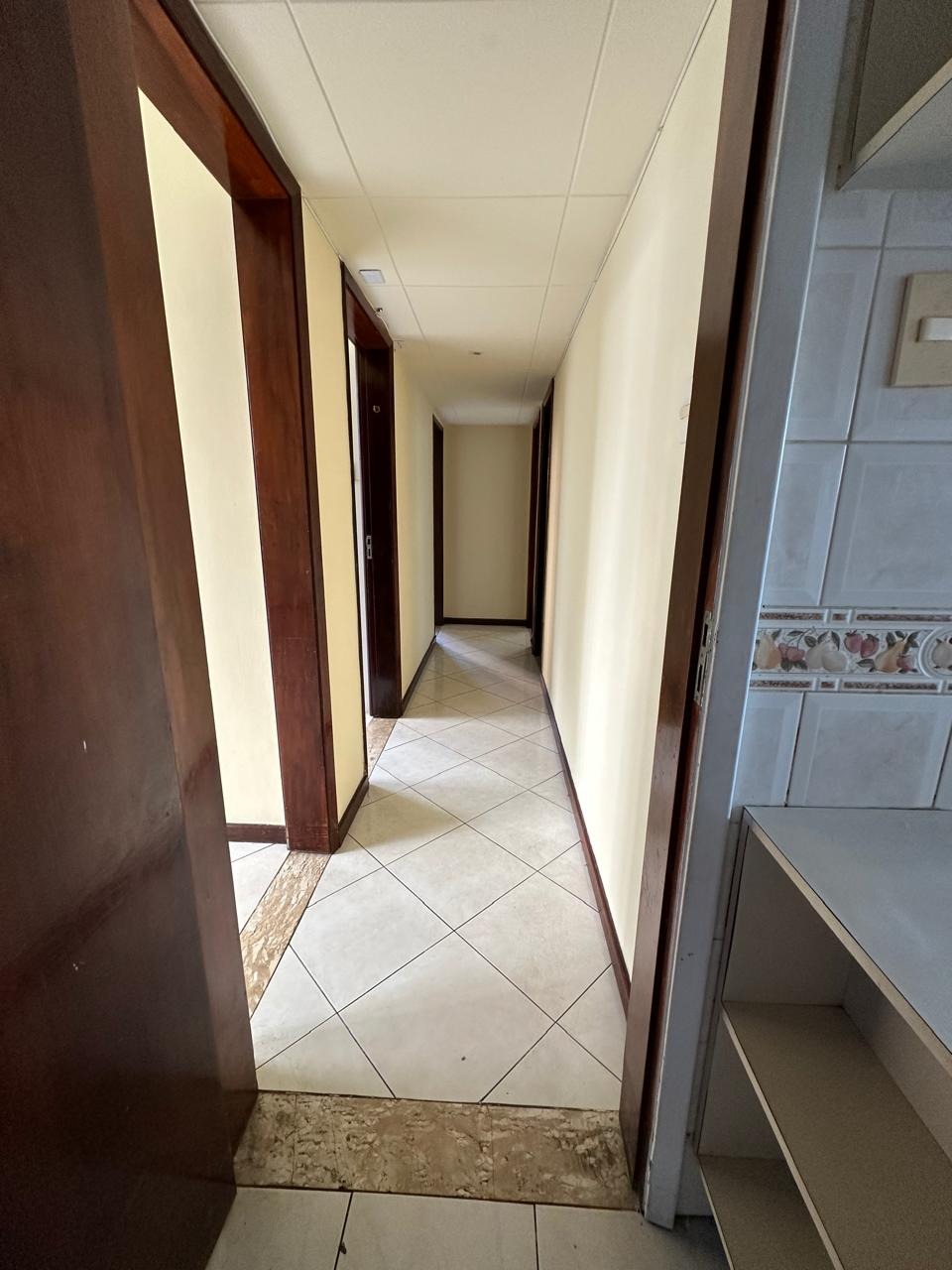 Apartamento à venda com 3 quartos, 93m² - Foto 4