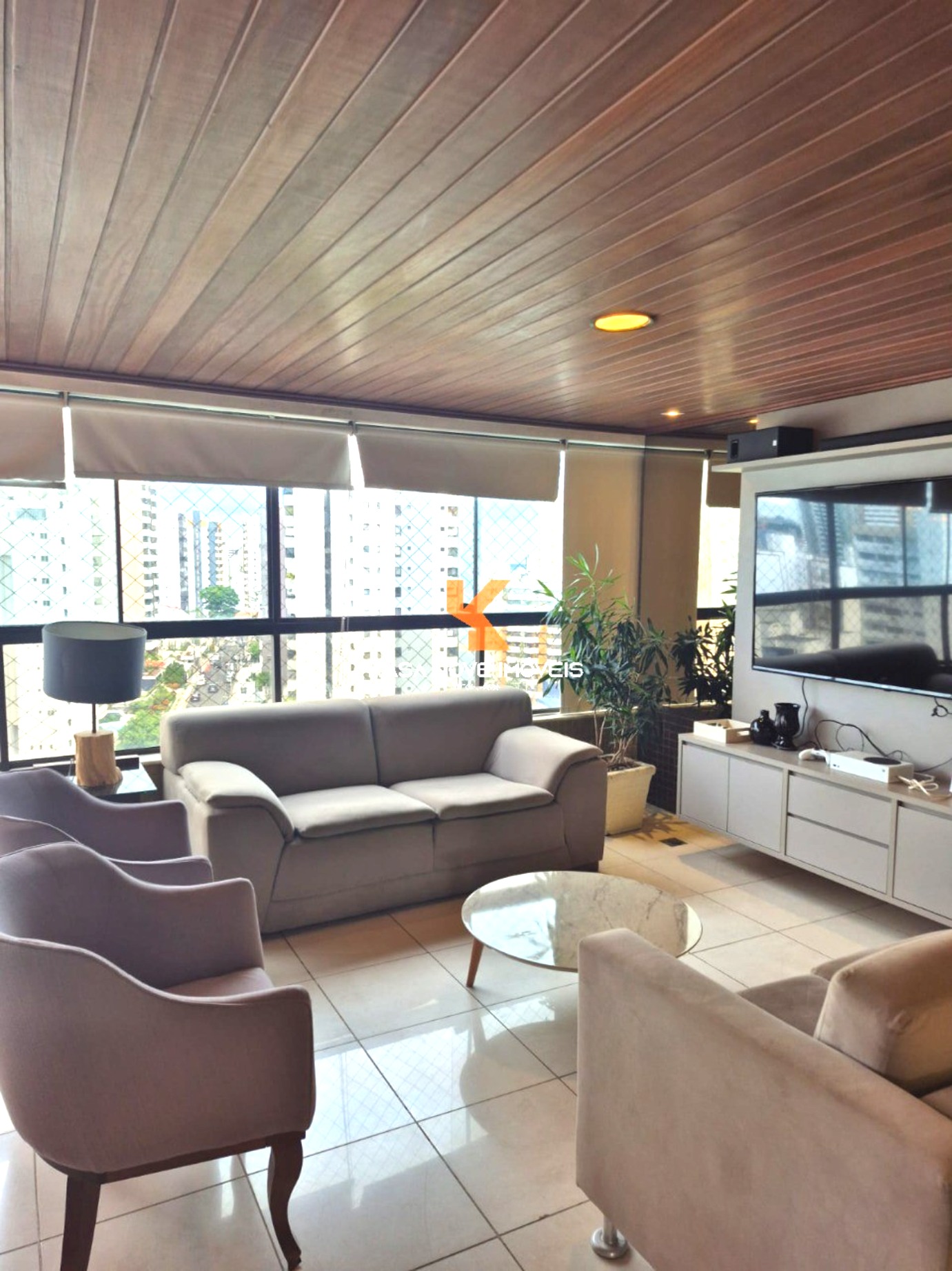 Apartamento, 4 quartos, 196 m² - Foto 1