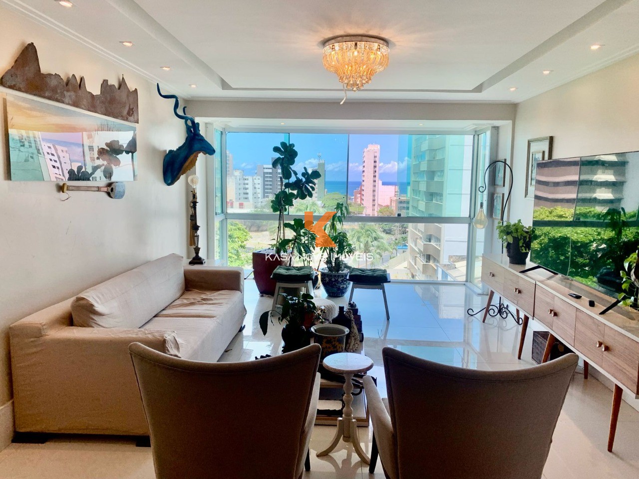 Apartamento à venda com 3 quartos, 135m² - Foto 1