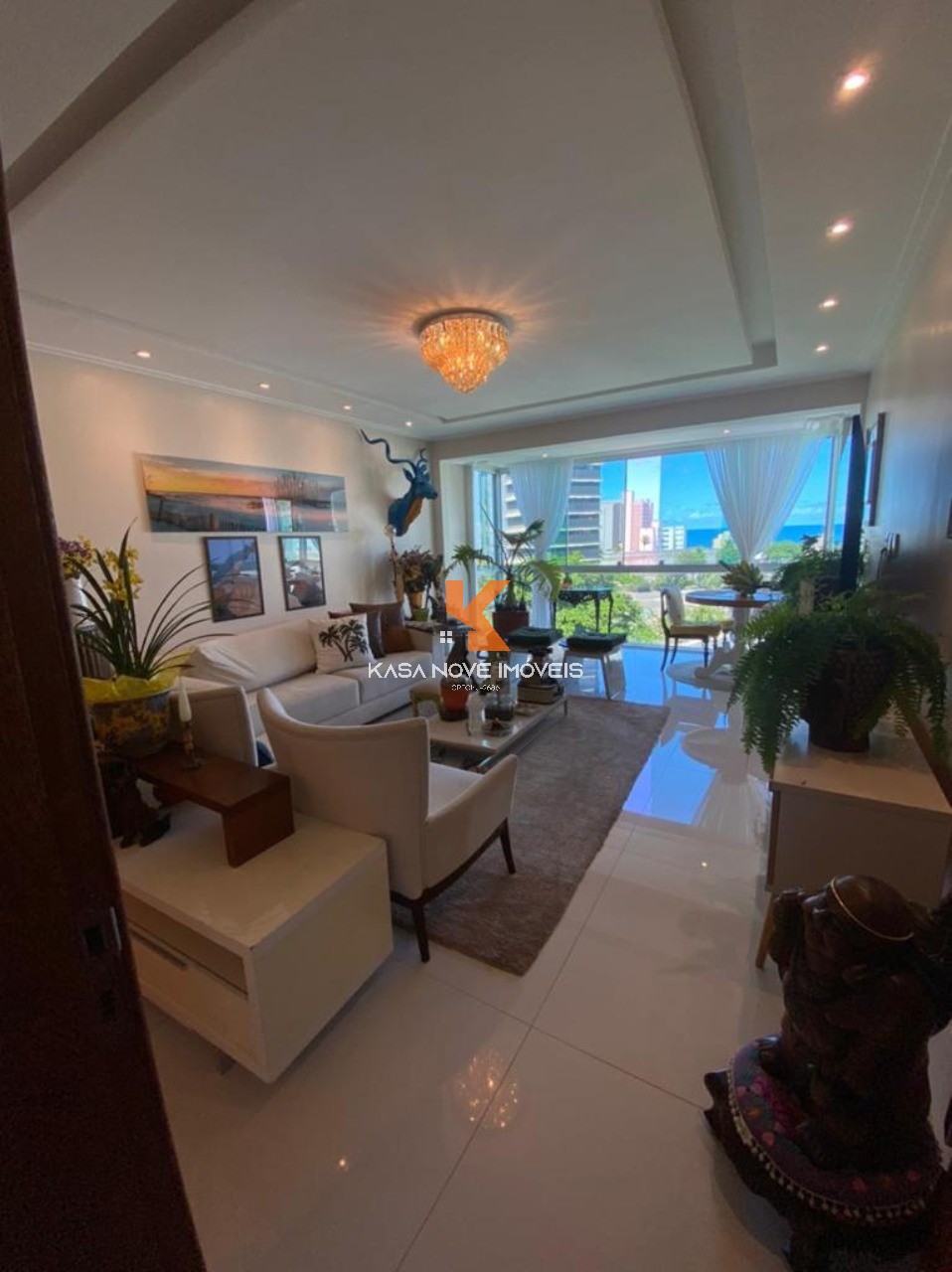 Apartamento à venda com 3 quartos, 135m² - Foto 2