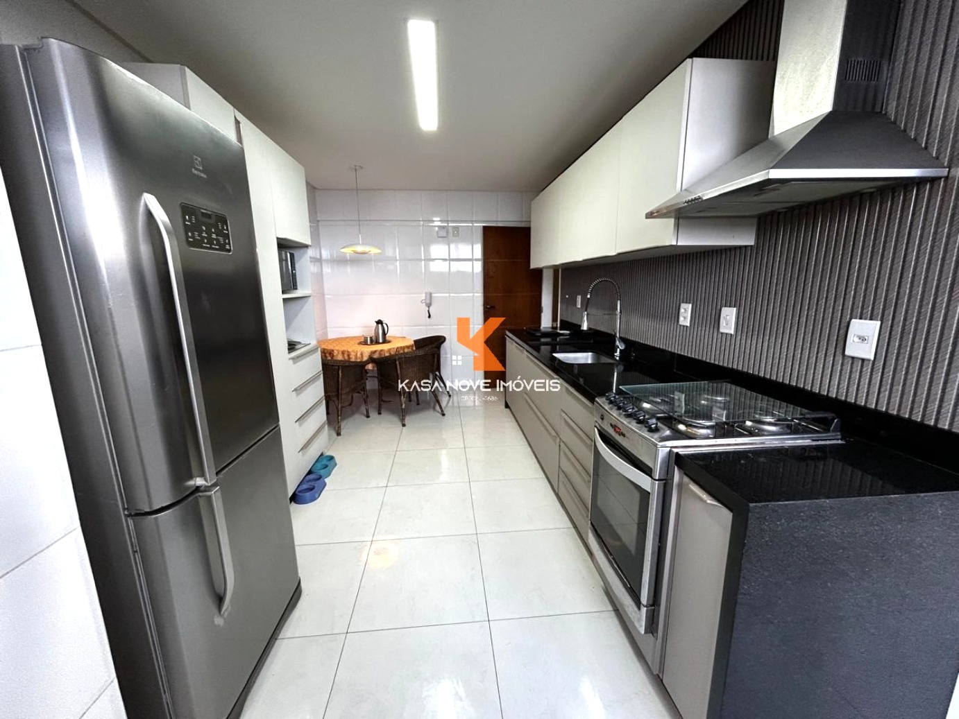Apartamento à venda com 4 quartos, 187m² - Foto 20