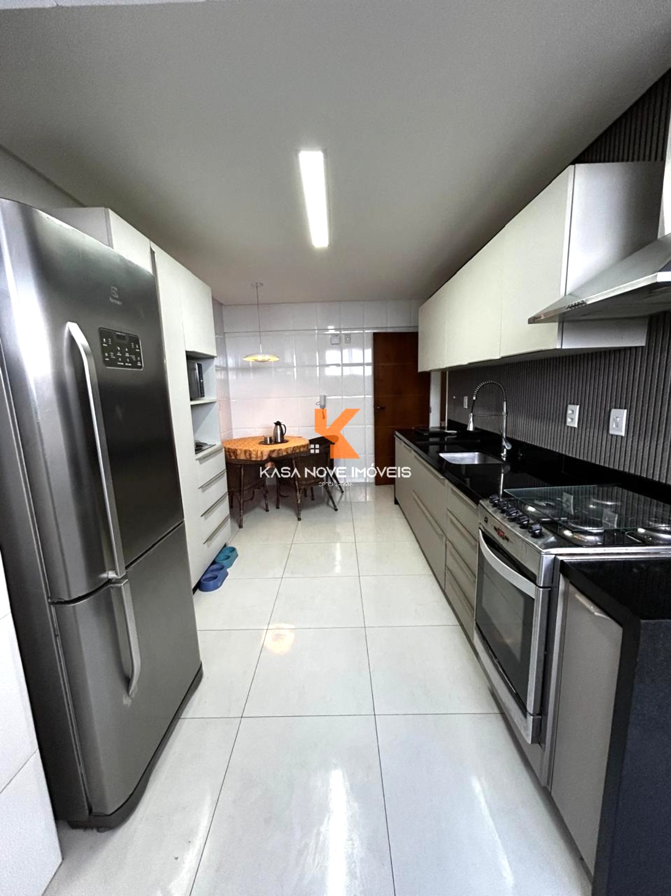 Apartamento à venda com 4 quartos, 187m² - Foto 22
