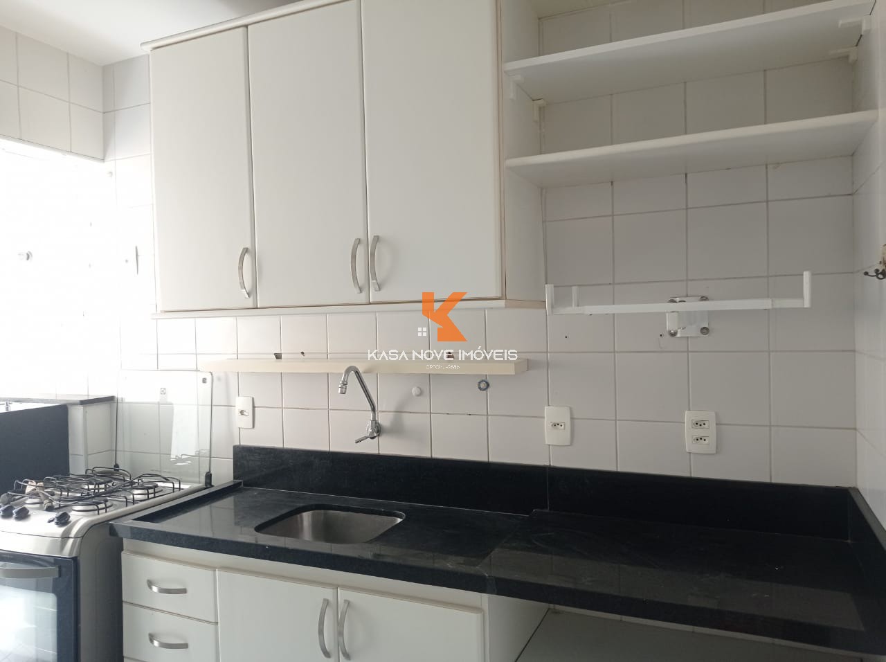 Apartamento à venda com 2 quartos, 70m² - Foto 3