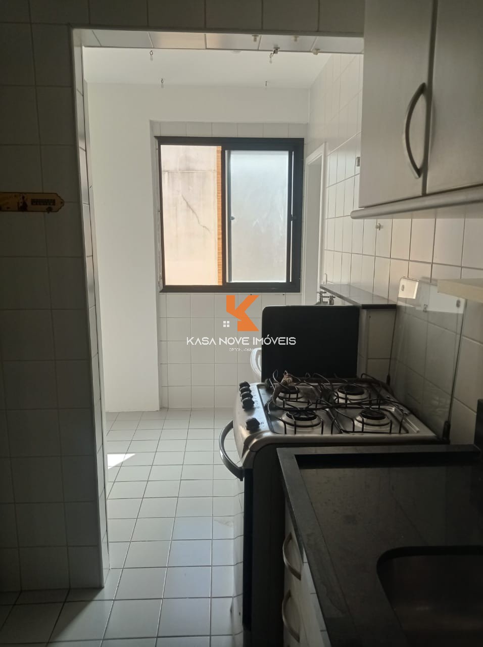 Apartamento à venda com 2 quartos, 70m² - Foto 4