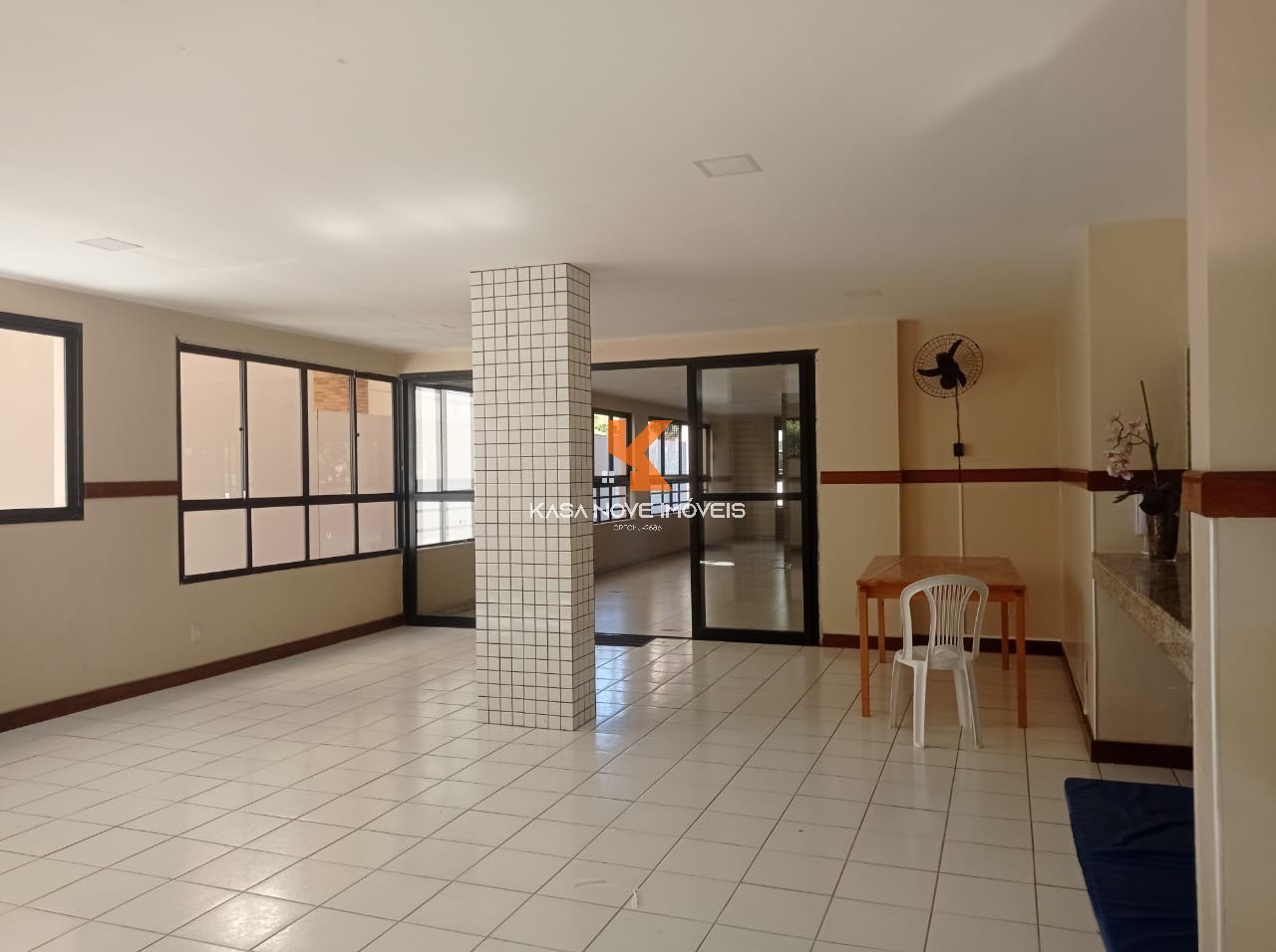 Apartamento à venda com 2 quartos, 70m² - Foto 12