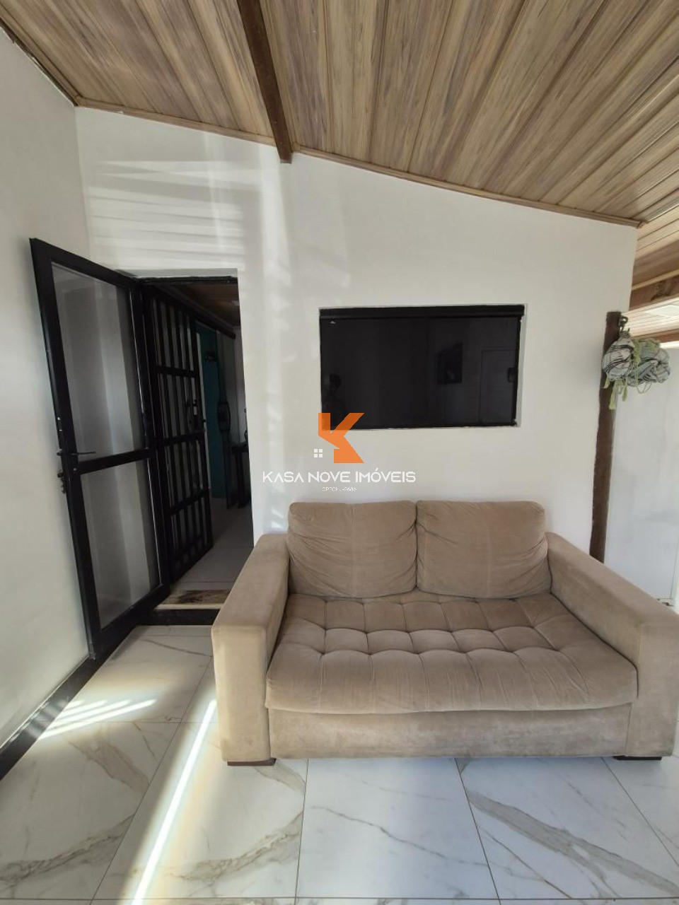 Apartamento à venda com 2 quartos, 75m² - Foto 4