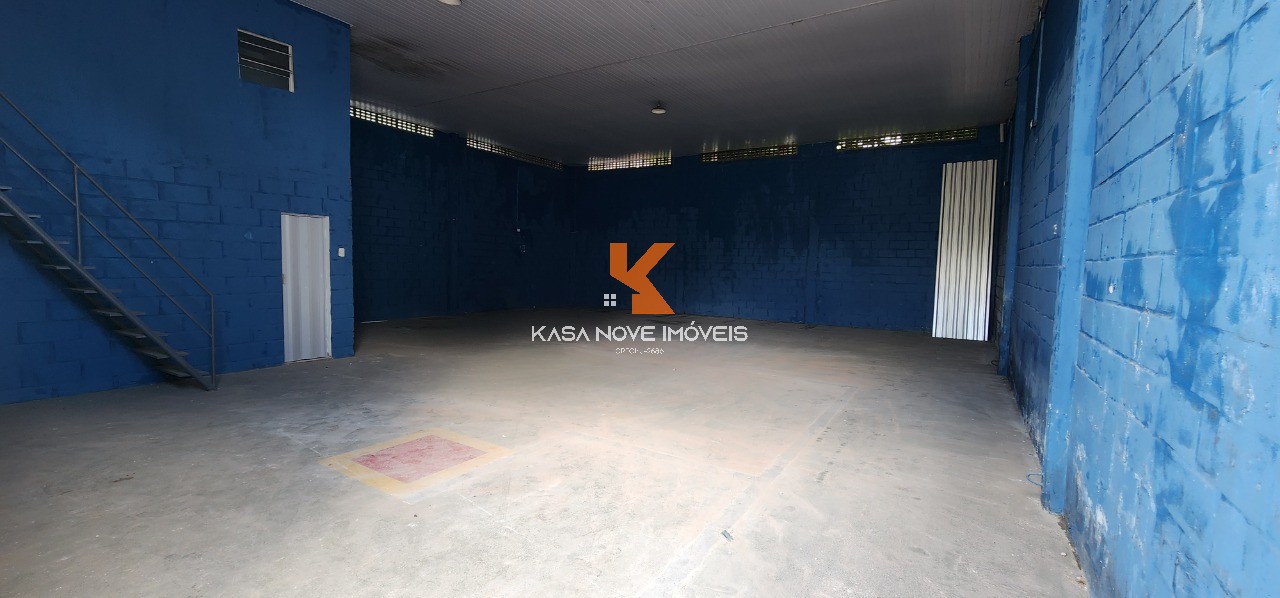 Depósito-Galpão-Armazém para alugar, 200m² - Foto 2