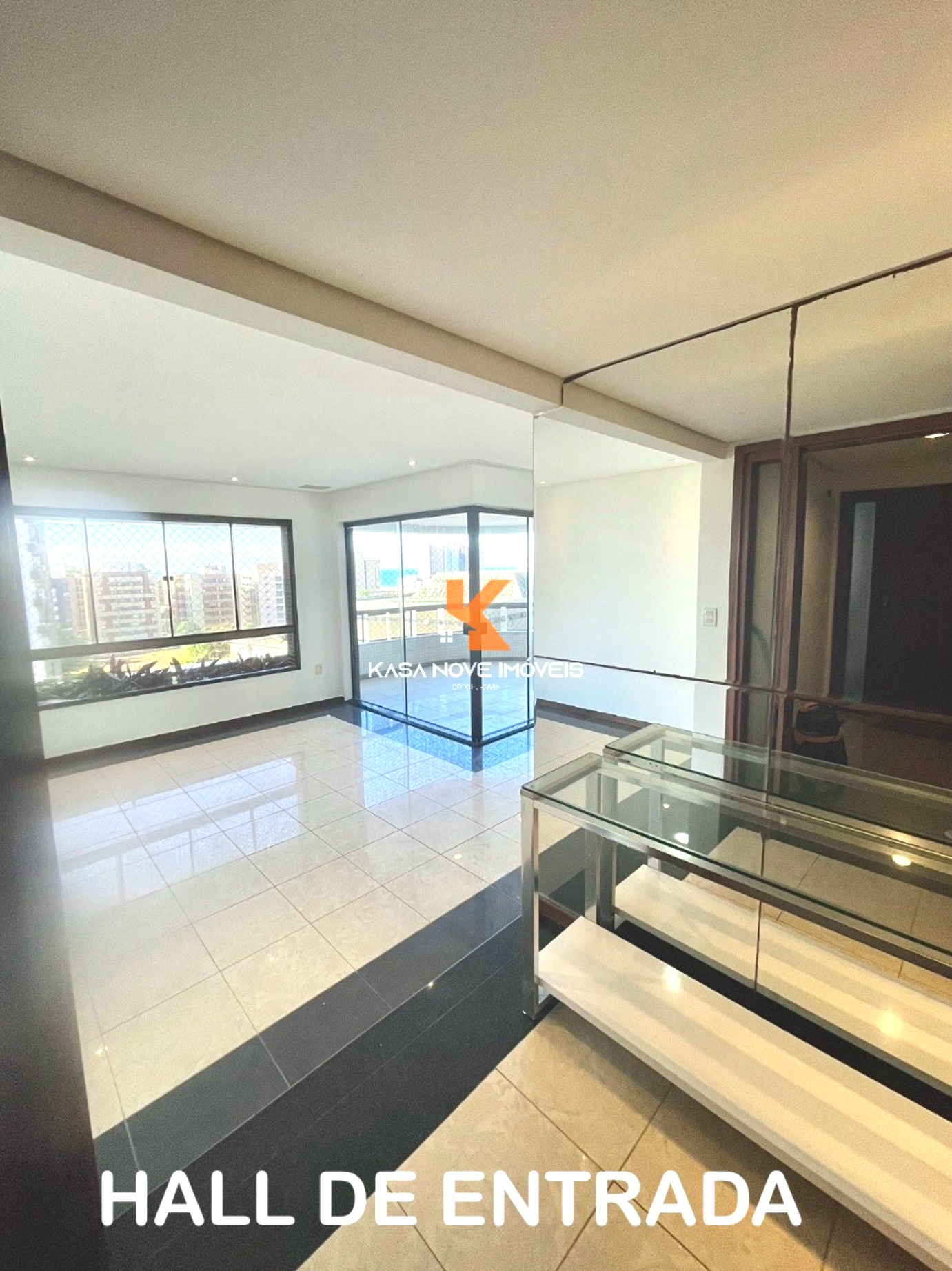 Apartamento, 3 quartos, 188 m² - Foto 1