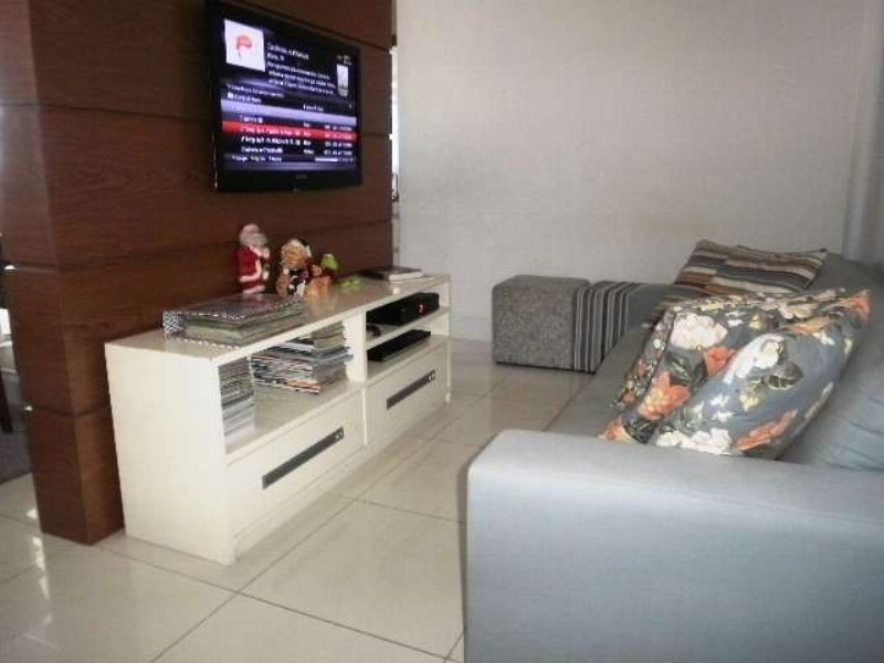 Apartamento à venda com 3 quartos, 85m² - Foto 1