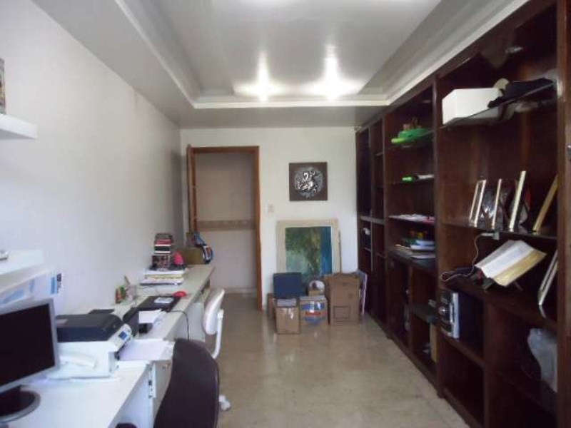 Apartamento à venda com 4 quartos, 200m² - Foto 9