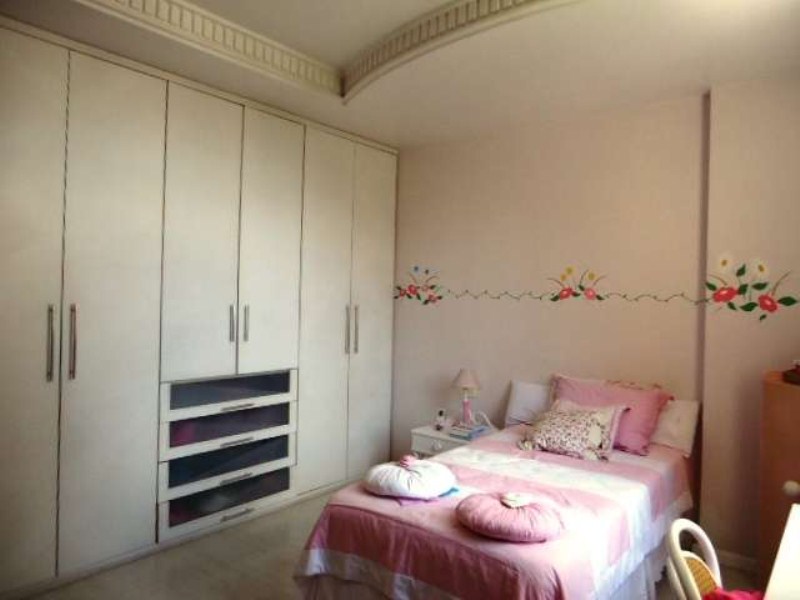 Apartamento à venda com 4 quartos, 200m² - Foto 14