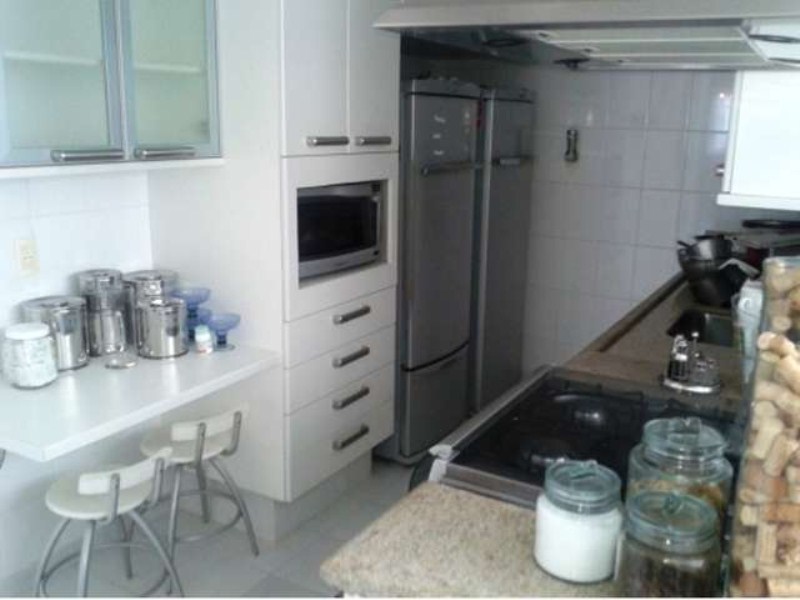 Cobertura à venda com 3 quartos, 240m² - Foto 10