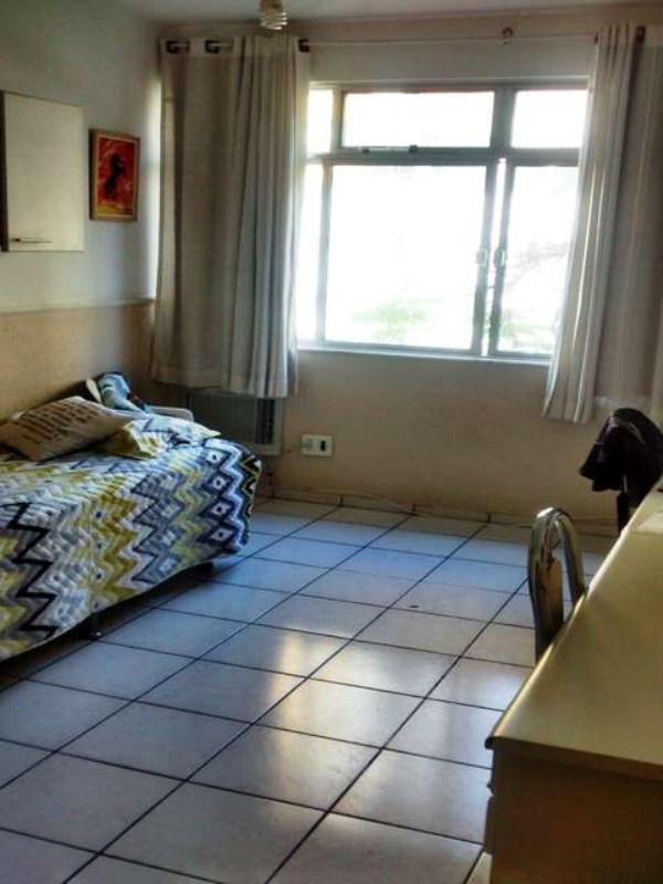 Apartamento à venda com 4 quartos, 240m² - Foto 7