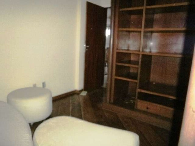 Apartamento à venda com 3 quartos, 150m² - Foto 9