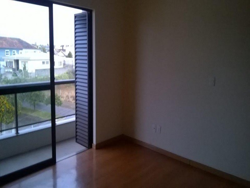 Apartamento à venda com 3 quartos, 115m² - Foto 3