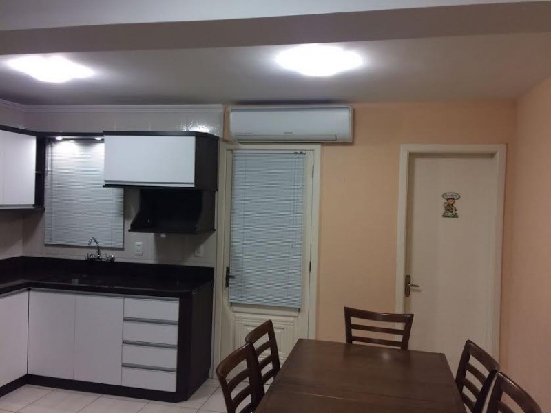 Casa à venda com 3 quartos, 98m² - Foto 18