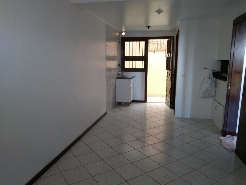 Casa à venda com 3 quartos, 120m² - Foto 4