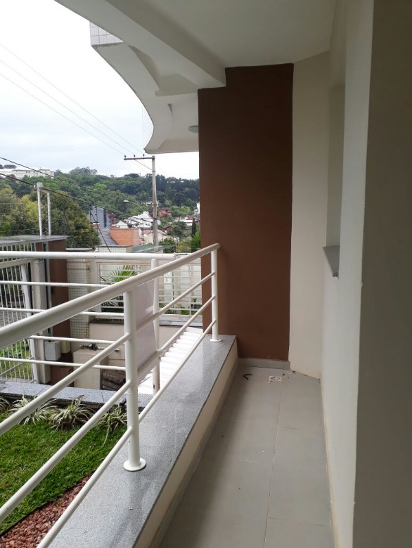 Apartamento à venda com 2 quartos, 102m² - Foto 1