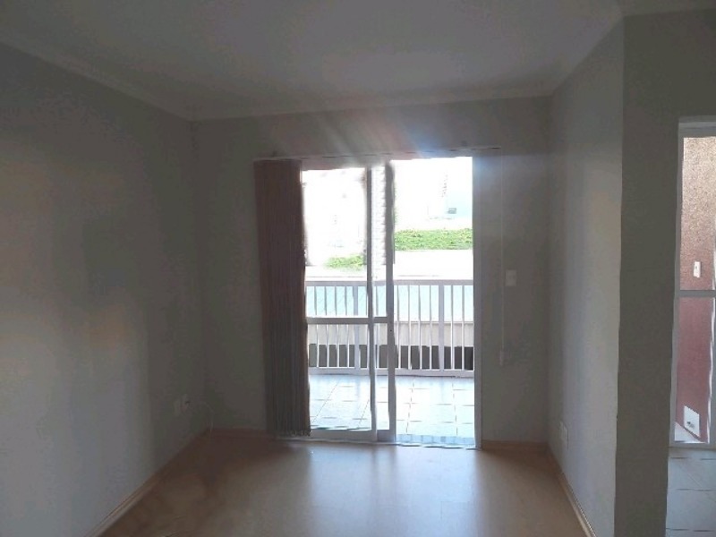 Apartamento à venda com 1 quarto, 50m² - Foto 2