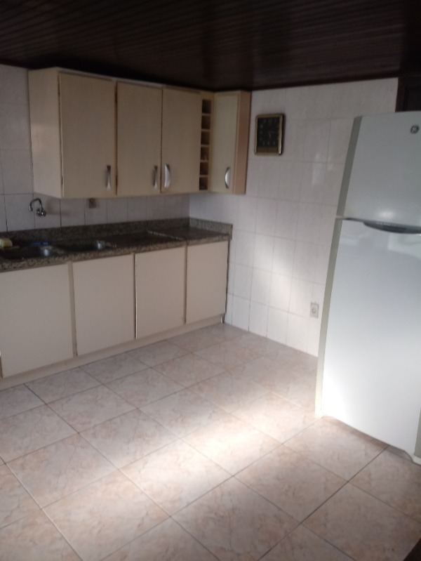 Casa à venda com 4 quartos, 190m² - Foto 5