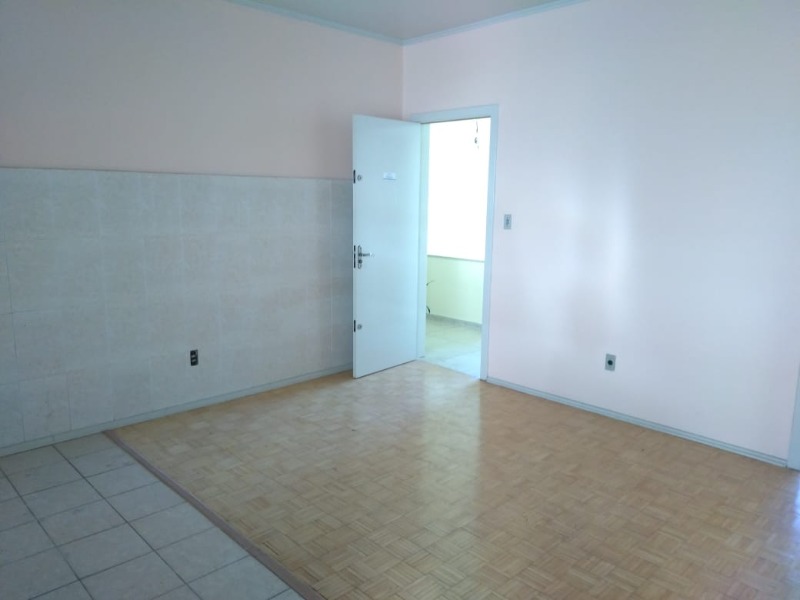 Apartamento para alugar com 2 quartos, 75m² - Foto 3