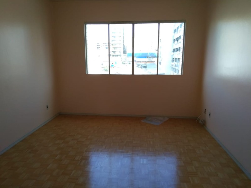 Apartamento para alugar com 2 quartos, 75m² - Foto 7