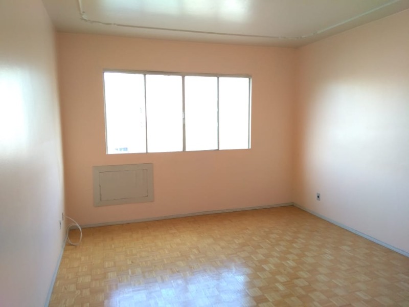 Apartamento para alugar com 2 quartos, 75m² - Foto 9