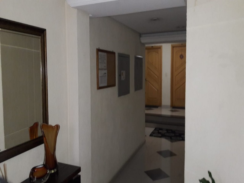 Apartamento à venda com 3 quartos, 195m² - Foto 2