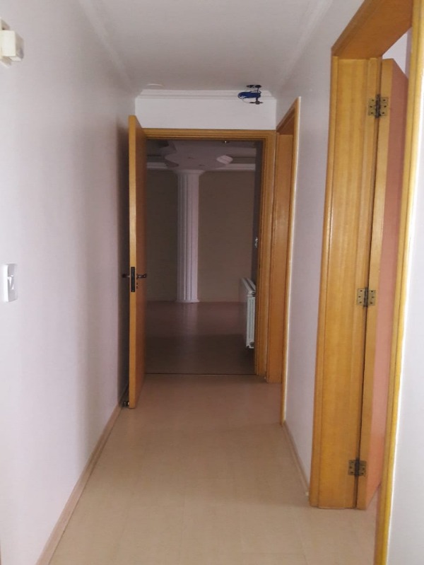 Apartamento à venda com 3 quartos, 195m² - Foto 3