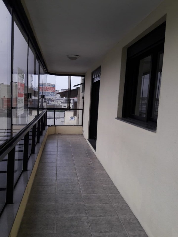 Apartamento à venda com 3 quartos, 195m² - Foto 4