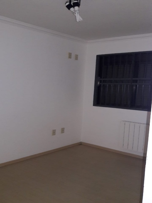 Apartamento à venda com 3 quartos, 195m² - Foto 9