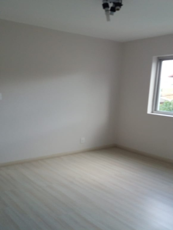 Apartamento à venda com 3 quartos, 77m² - Foto 3