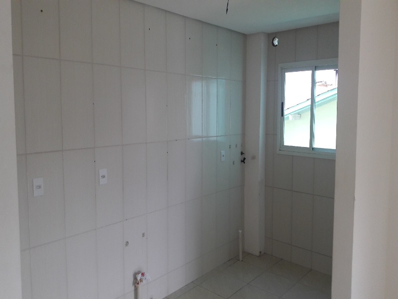 Apartamento à venda com 2 quartos, 67m² - Foto 2