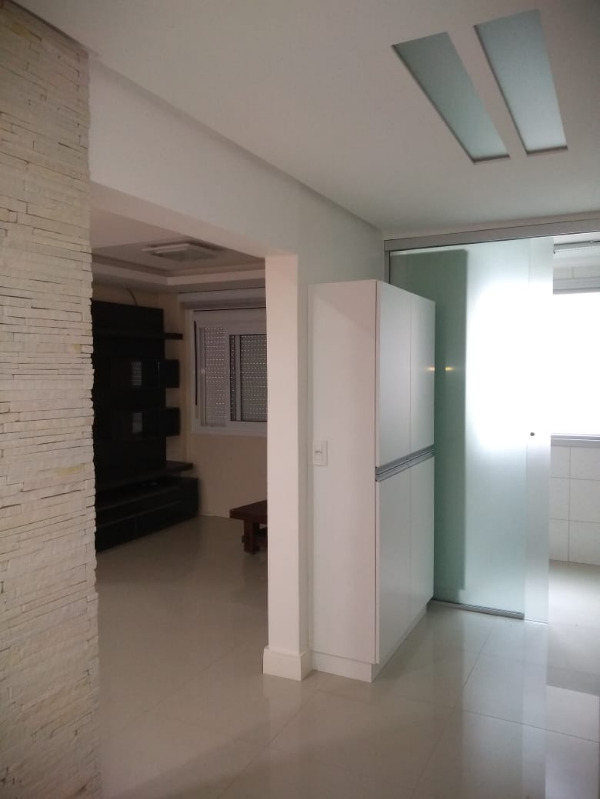 Apartamento à venda com 2 quartos, 67m² - Foto 5